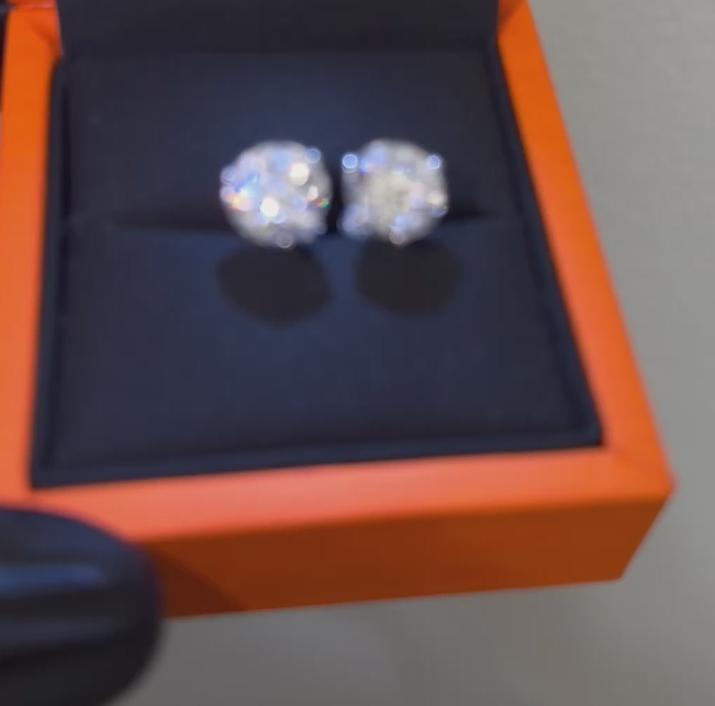 6 Carat Round Earrings, VVS2-F IGI 14k Gold